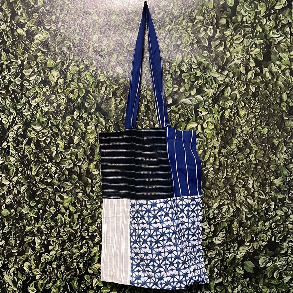 Light weight boho bag great for summer and vacation.